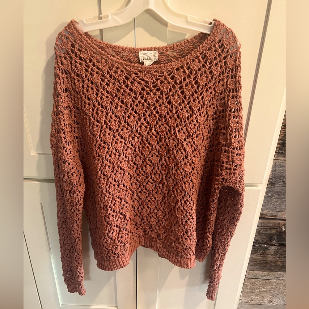 Artelier Nicole Miller loose crocheted sweater. Terracotta color. Size XL